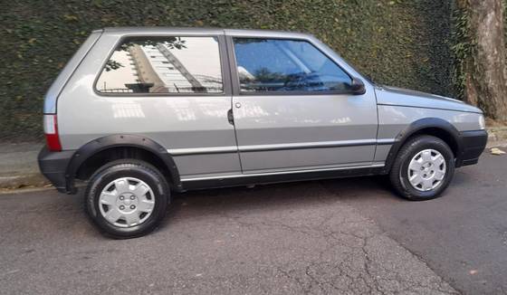 FIAT UNO 1.0 MPI MILLE FIRE 8V FLEX 2P MANUAL FIAT UNO 1.0 MPI MILLE FIRE 8V FLEX 2P MANUAL